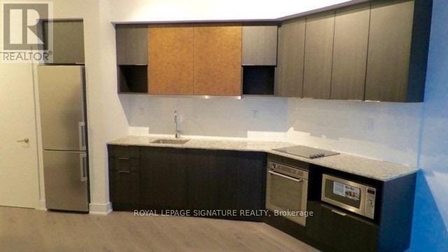 Photo du bâtiment - 99 The Donway W