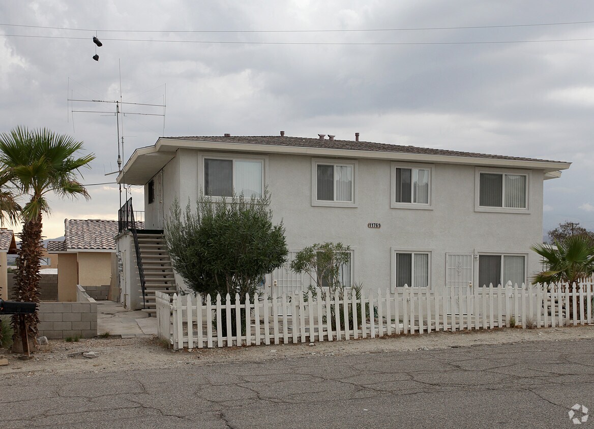 Foto principal - 11761 Mesquite Ave