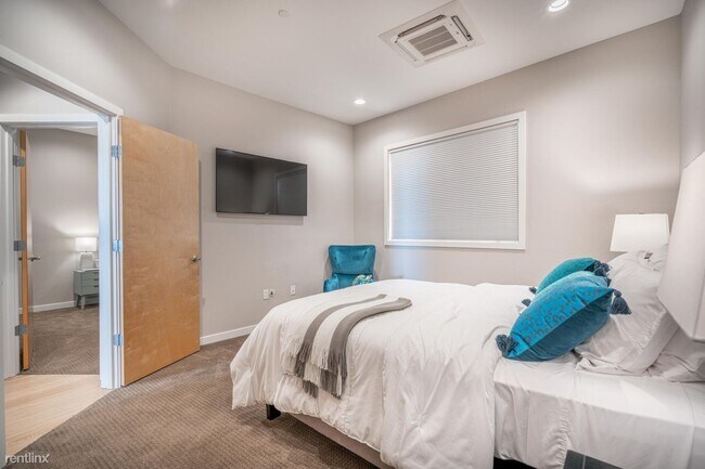 Foto del edificio - 2 br, 2 bath Condo - 3600 Central Ave SE