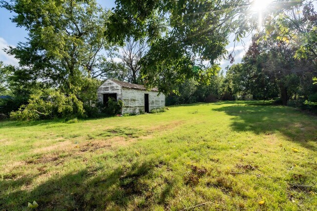 Building Photo - 3 Bed | 1 Bath | West Tulsa