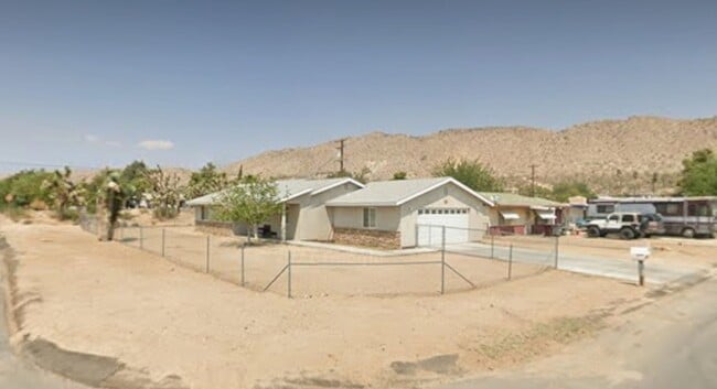 Building Photo - 7028 Cholla Ave
