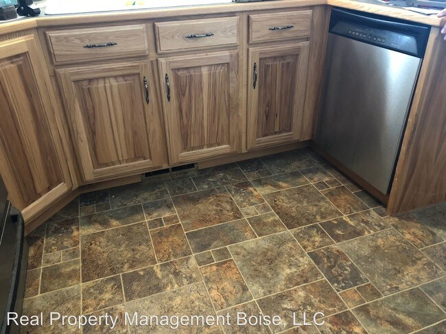 Foto del edificio - 3 br, 2 bath House - 4810 Glenbrook Drive