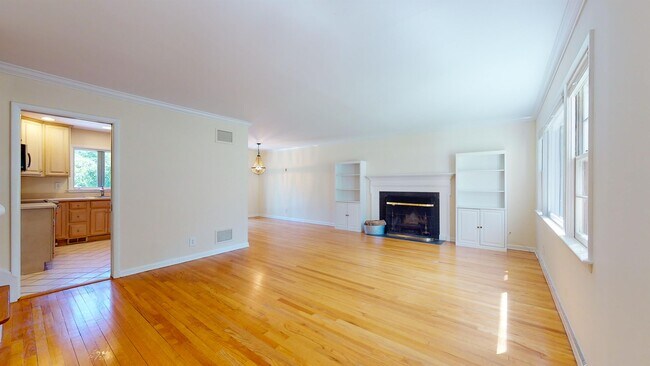 Foto del edificio - 55 Hillside Dr