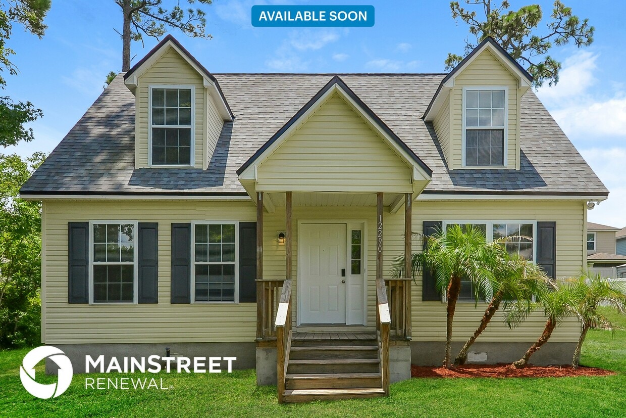 Primary Photo - 12290 Versailles St