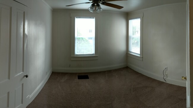 Building Photo - 2222 Neil Ave