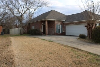 Building Photo - 9337 Greythorne Way