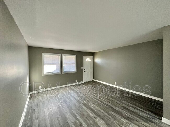 Foto del edificio - 3413 N Milton St