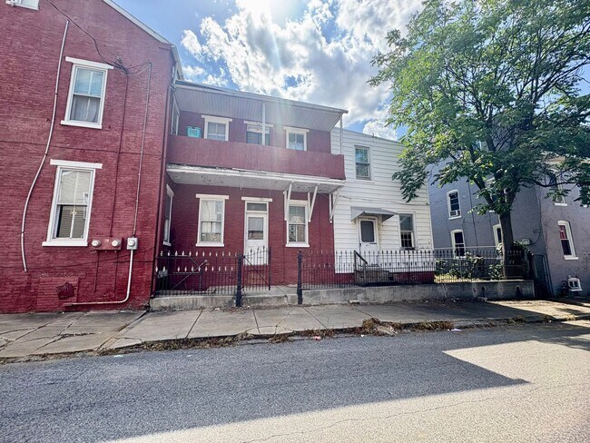 Foto del edificio - 551 W Philadelphia St