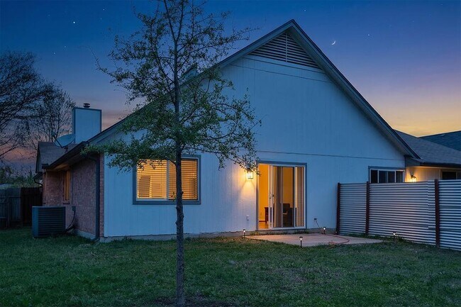 Foto del edificio - 12319 Turtle Rock Rd