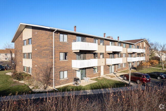 Building Photo - 1000 Bayside Dr
