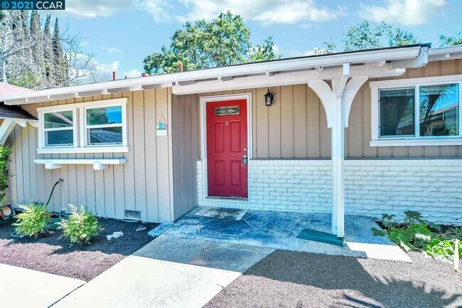 Building Photo - 56 Kingston Pl