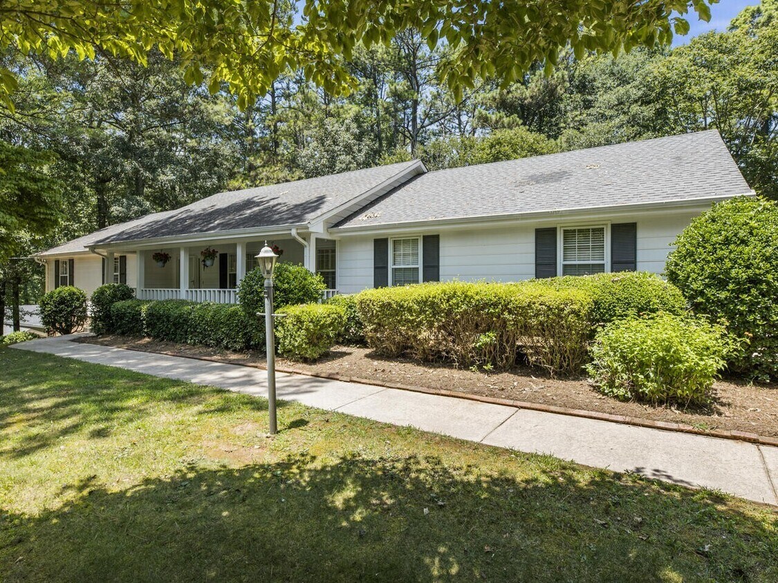 940 Freemanwood Ln, Alpharetta, GA 30004 House Rental in Alpharetta