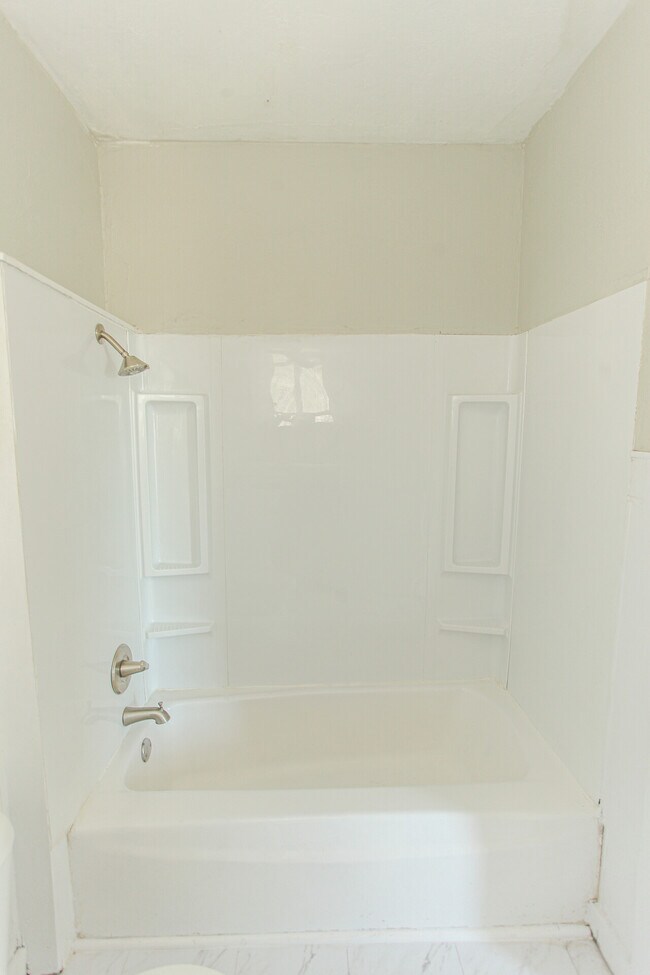 Foto del edificio - 104.5 W 13th St