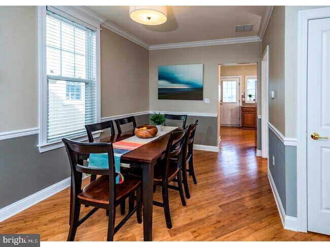 Foto del edificio - 116 Leigh Ave