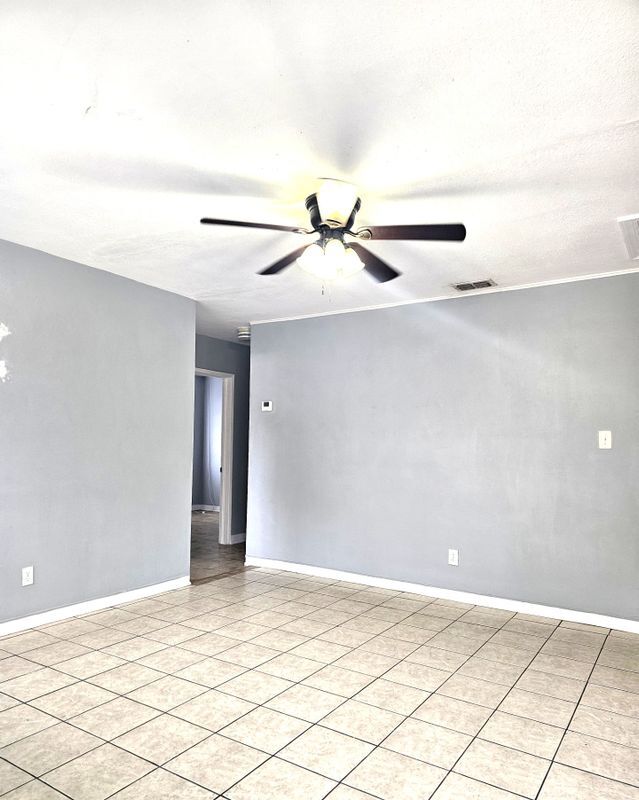 Foto del edificio - 2214 Ave F NW