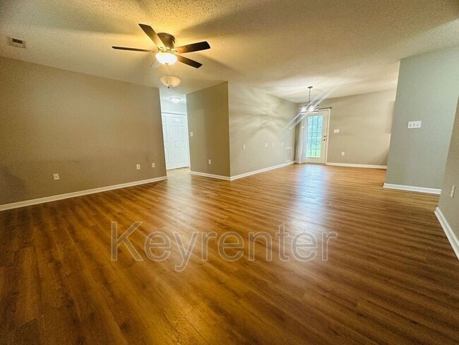 Building Photo - 253 Dumplin Ln