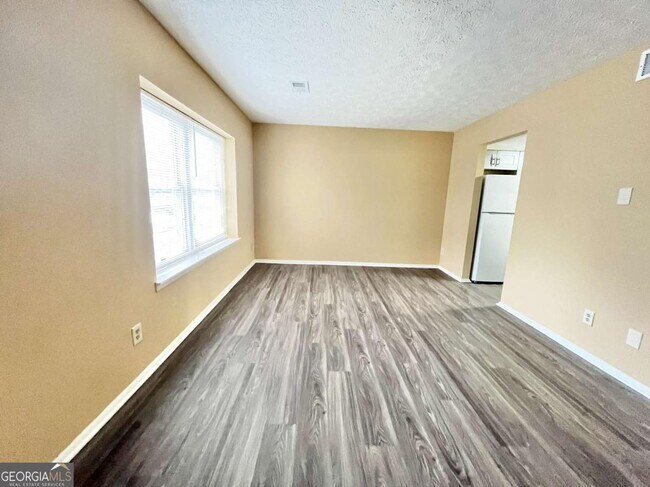 Building Photo - 6418 Meadow Rue Dr