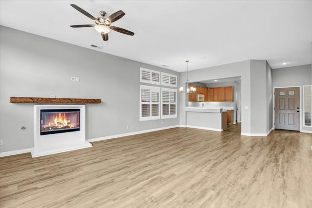 Foto del edificio - 2318 Fallbrook Pl