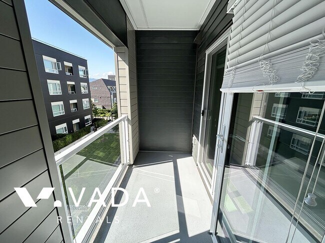 Photo du bâtiment - ERA 1 Bed Apartment Rental 318-22265 Dewdn...