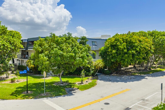 Foto principal - Palm Plaza Apartments