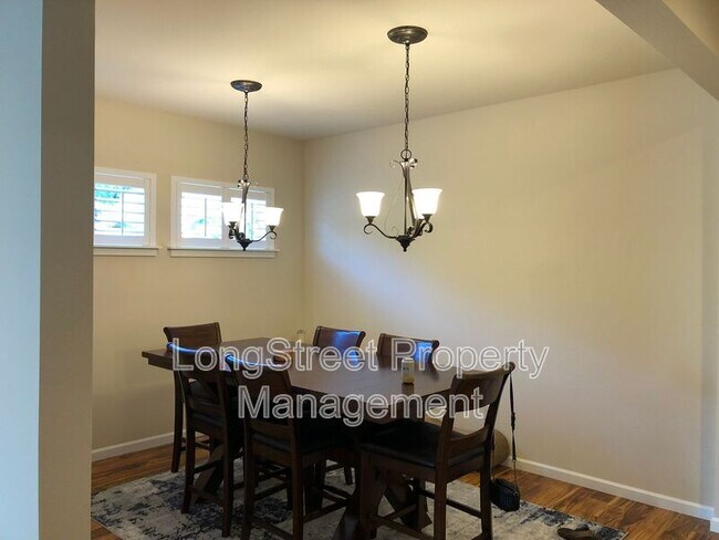 Foto del edificio - 2690 NW Beehollow Ln