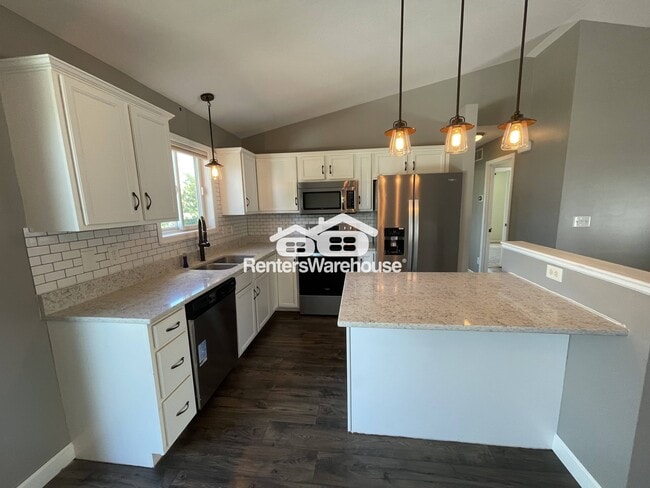 Building Photo - 5911 Excalibur Ct NW