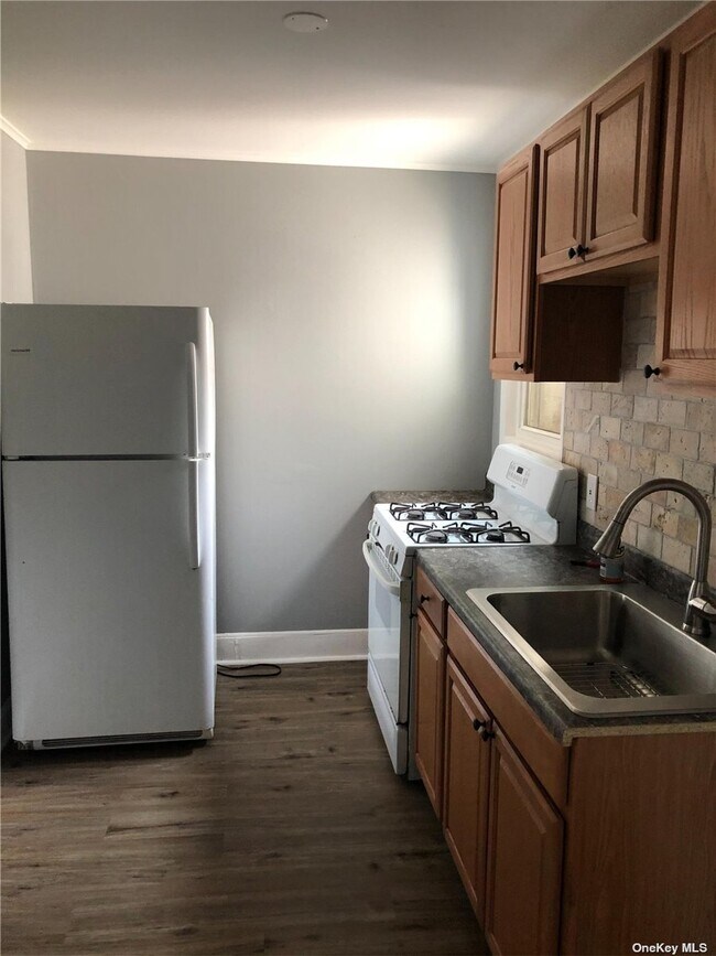 Foto del edificio - 93-14 101st Ave