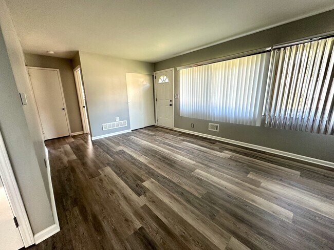 Foto del edificio - 1070 Breckenridge St