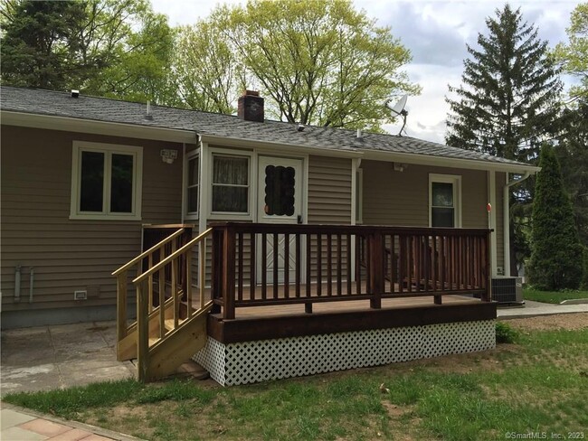 Building Photo - 17 Cherokee Dr