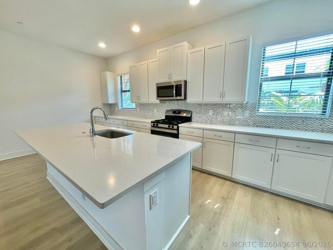 Building Photo - 12666 Machiavelli Way