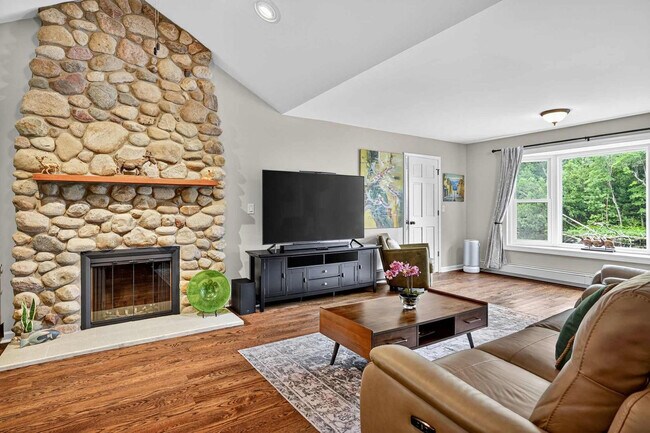 Foto del edificio - 5795 Stimson Rd