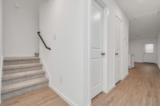 Building Photo - 18710 Gissi Dr