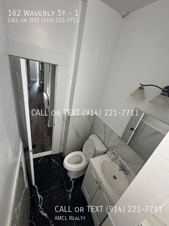 Foto del edificio - 162 Waverly St