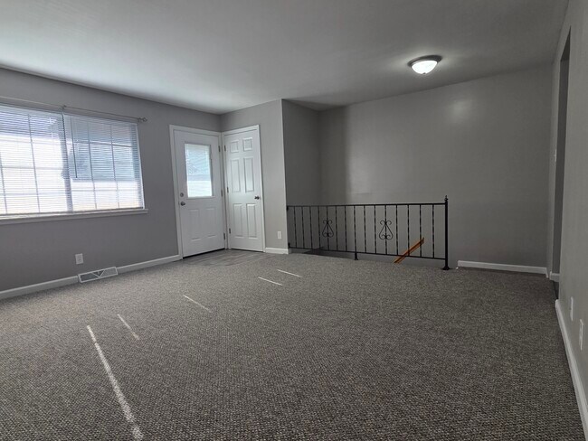 Foto del edificio - 5526 Humbert Rd