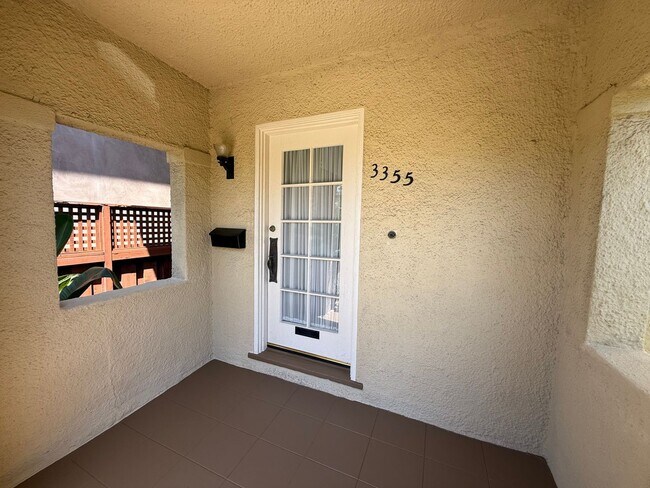 Foto del edificio - 3355 Brant St
