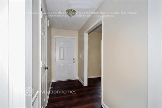 Foto del edificio - 5937 Loch Arbor Ln
