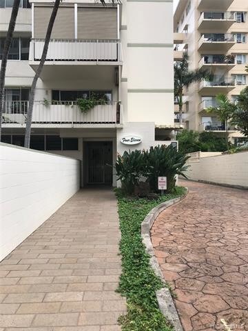 Building Photo - 411 Kaiolu St