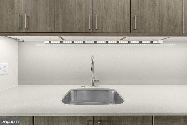 Foto del edificio - 525 N 41st St