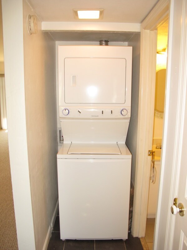 Foto del edificio - Available Now!