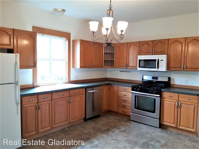 Foto del edificio - 4 br, 1 bath House - 129 S Ferry Ave