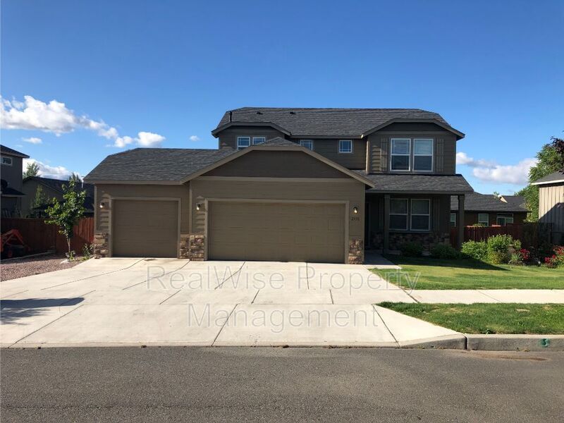 Foto principal - 2350 NW Hazelwood Ave