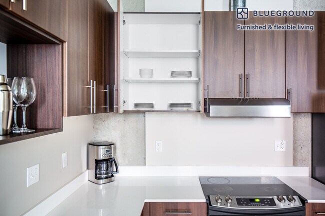 Foto del edificio - 1900 1st Ave