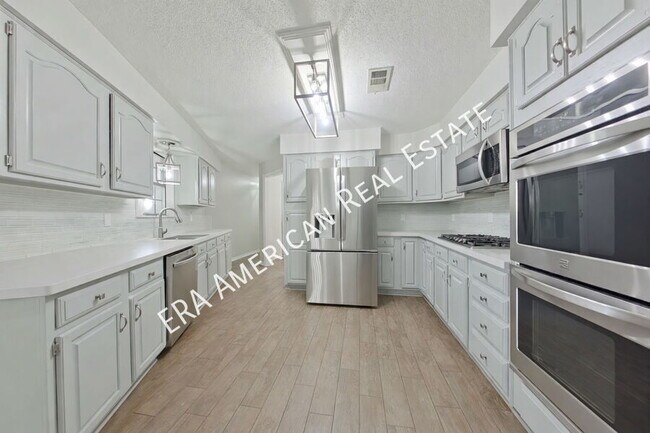 Foto del edificio - 608 Manor Ct