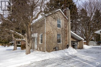 Building Photo - 113 Baldwin St