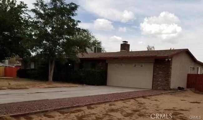 Foto del edificio - 21280 Pine Ridge Ave