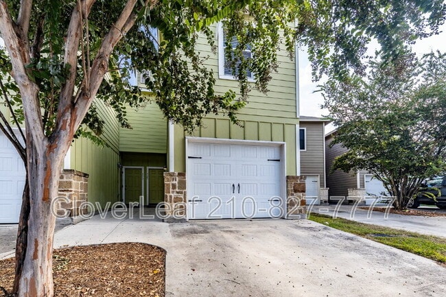 Building Photo - 535 Advantage Dr