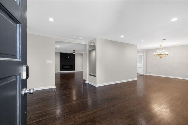 Building Photo - 147 Hermer Cir NW