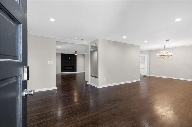 Foto del edificio - 147 Hermer Cir NW