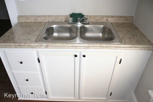 Foto del edificio - 1530 E 7th St