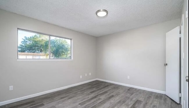 Building Photo - 4800 Nordic Dr